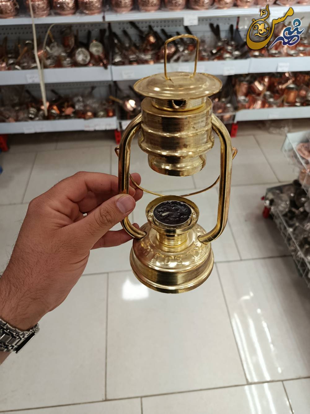 جا شمعی رنگ طلایی طرح فانوس