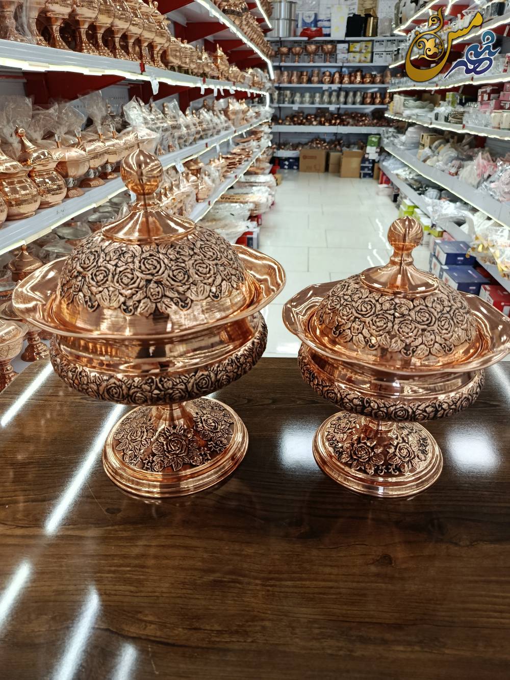آجیل و شکلات خوری مسی گلبرگ پایه دار و درب دار