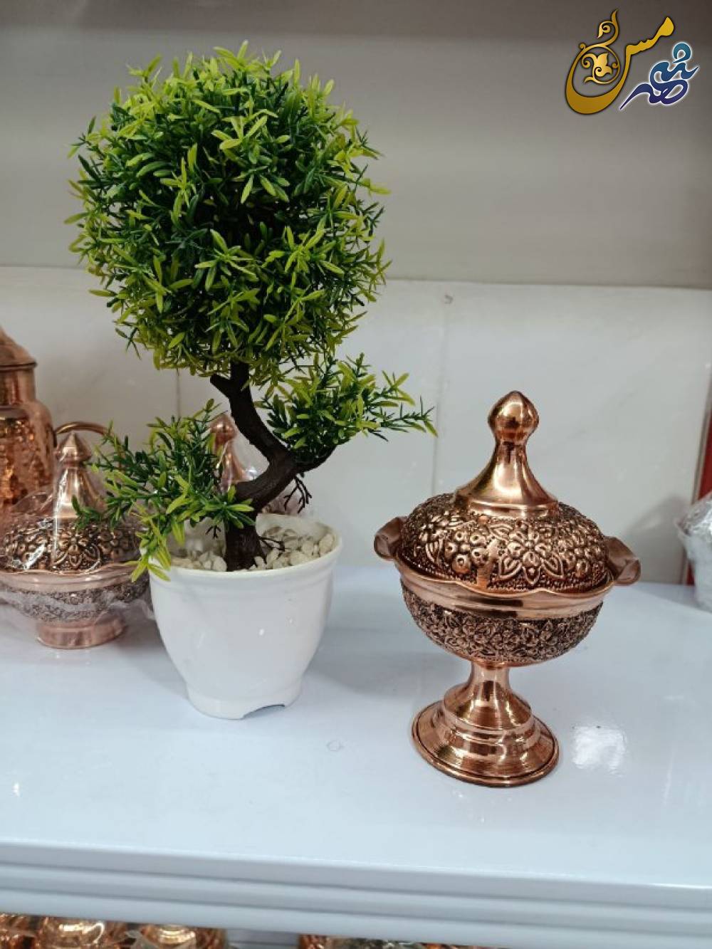 قندان مسی پایه دار گلبرگ سیاه قلم