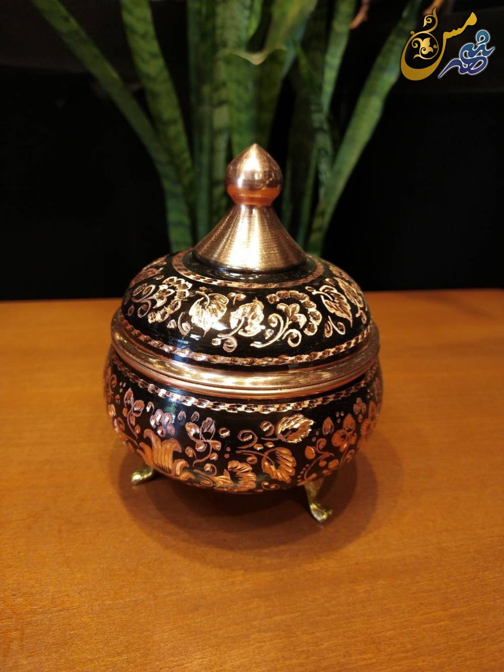 قندان مسی نیم تراش درب گنبدی سه پایه